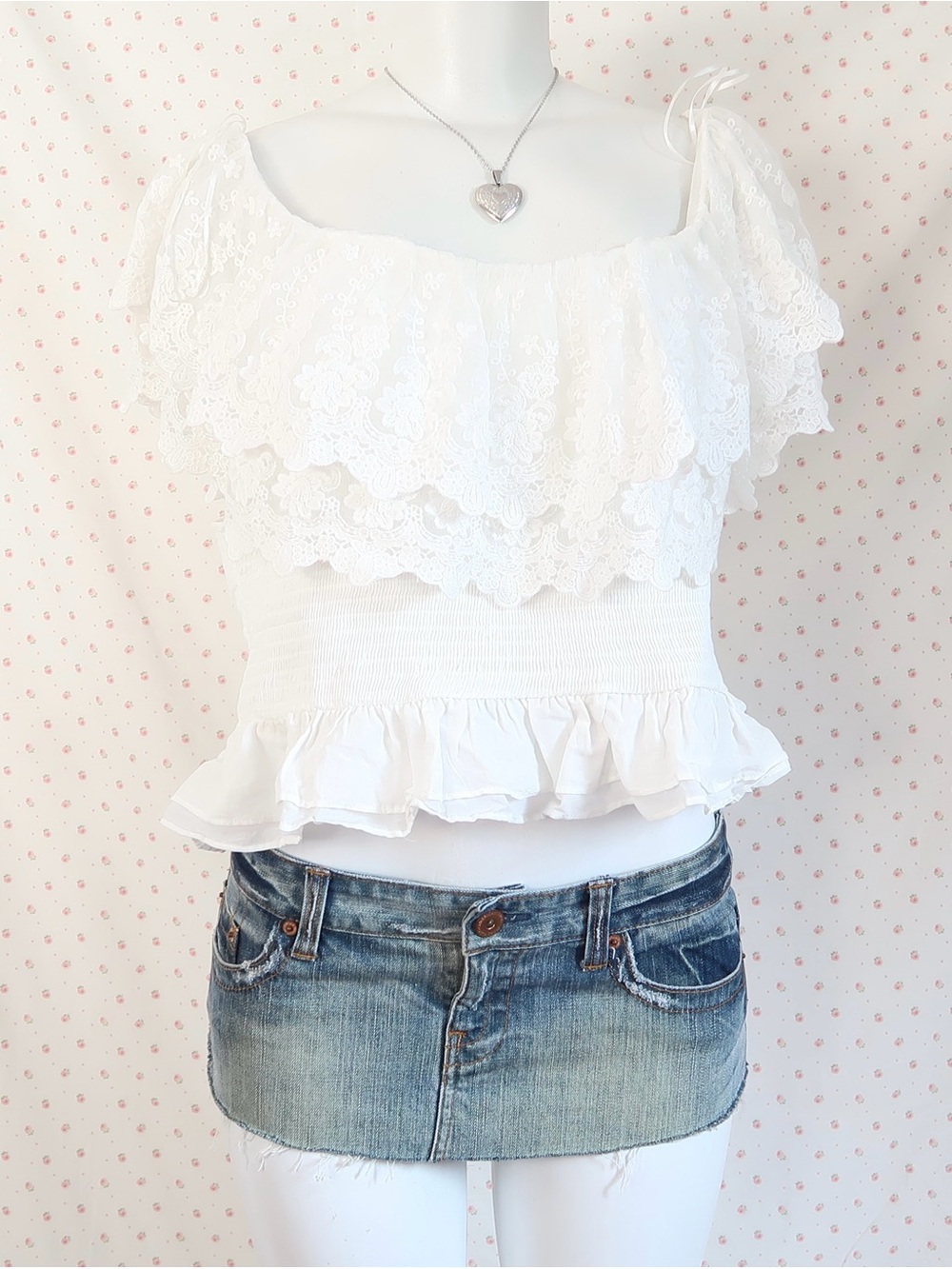 H&M White Lace Ruffle Crop Top